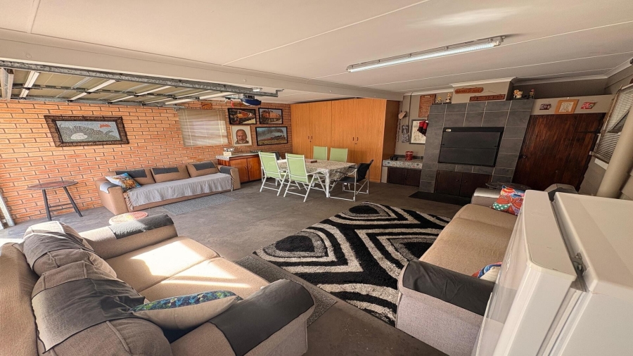 2 Bedroom Property for Sale in Hartenbos Central Western Cape